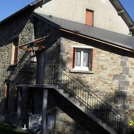 Gite A La Ferme Pres Vulcania-Gr89 La Goutelle Zewnętrze zdjęcie